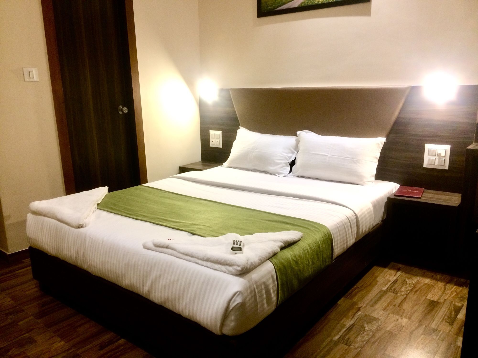 Hotel Horizon Mumbai Exterior photo